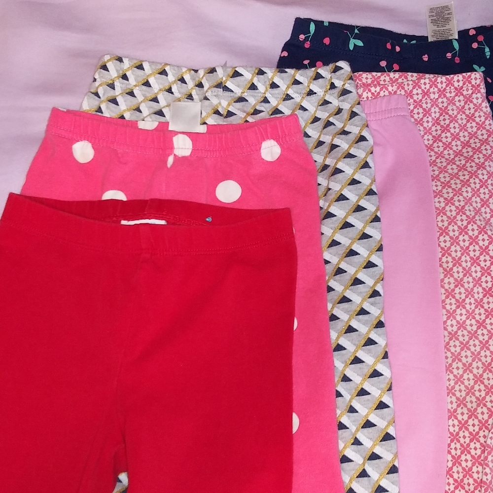 18 assorted pants.